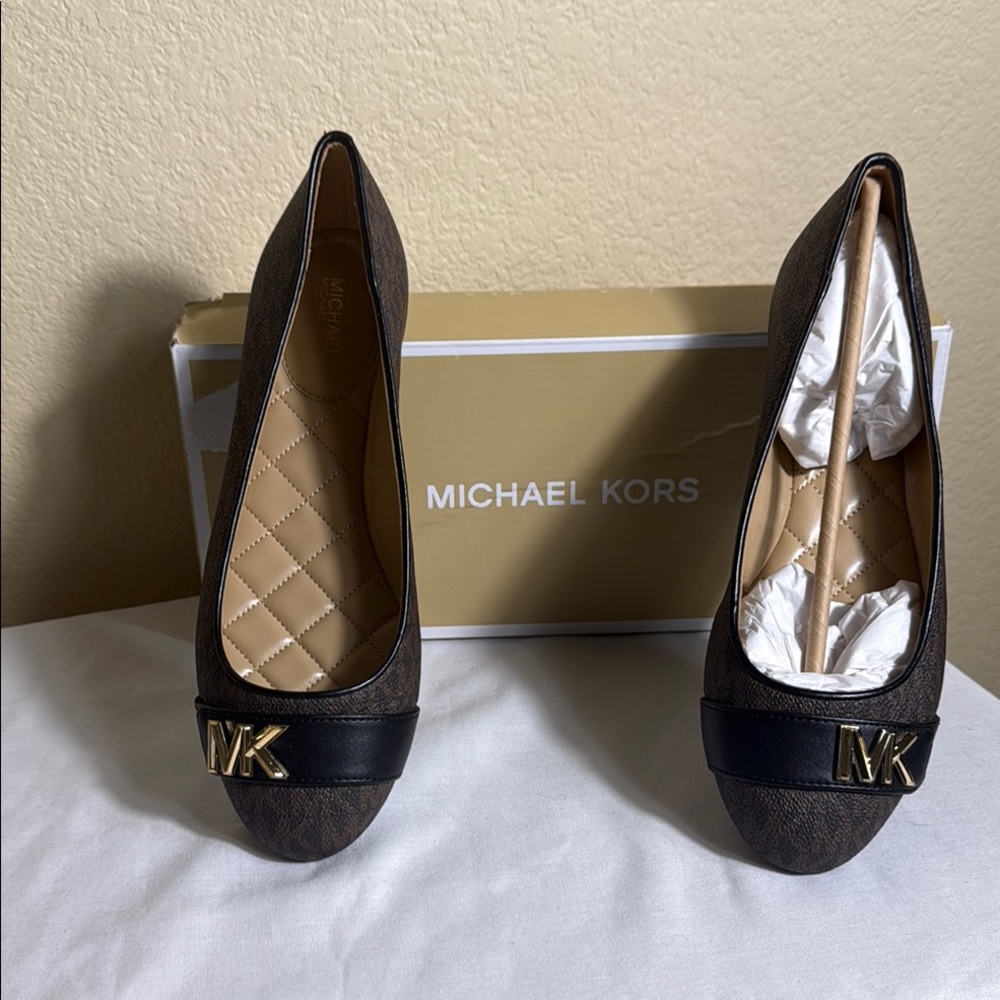 Michael Kors Brown Flats with Rounded Toe and Slip-On  Jilly ballet